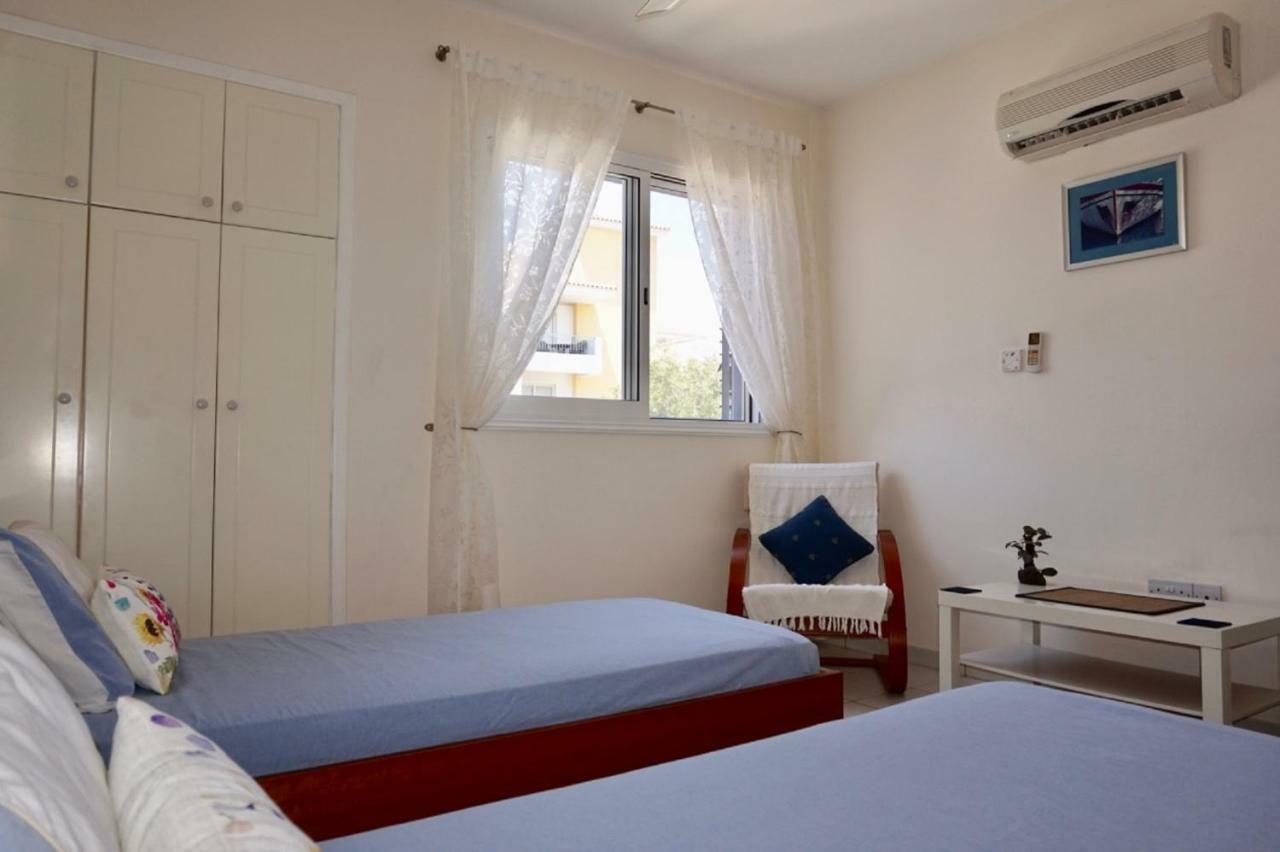 Aurora Townhouse - Complimentary Paphos Airport Transport Villa ภายนอก รูปภาพ