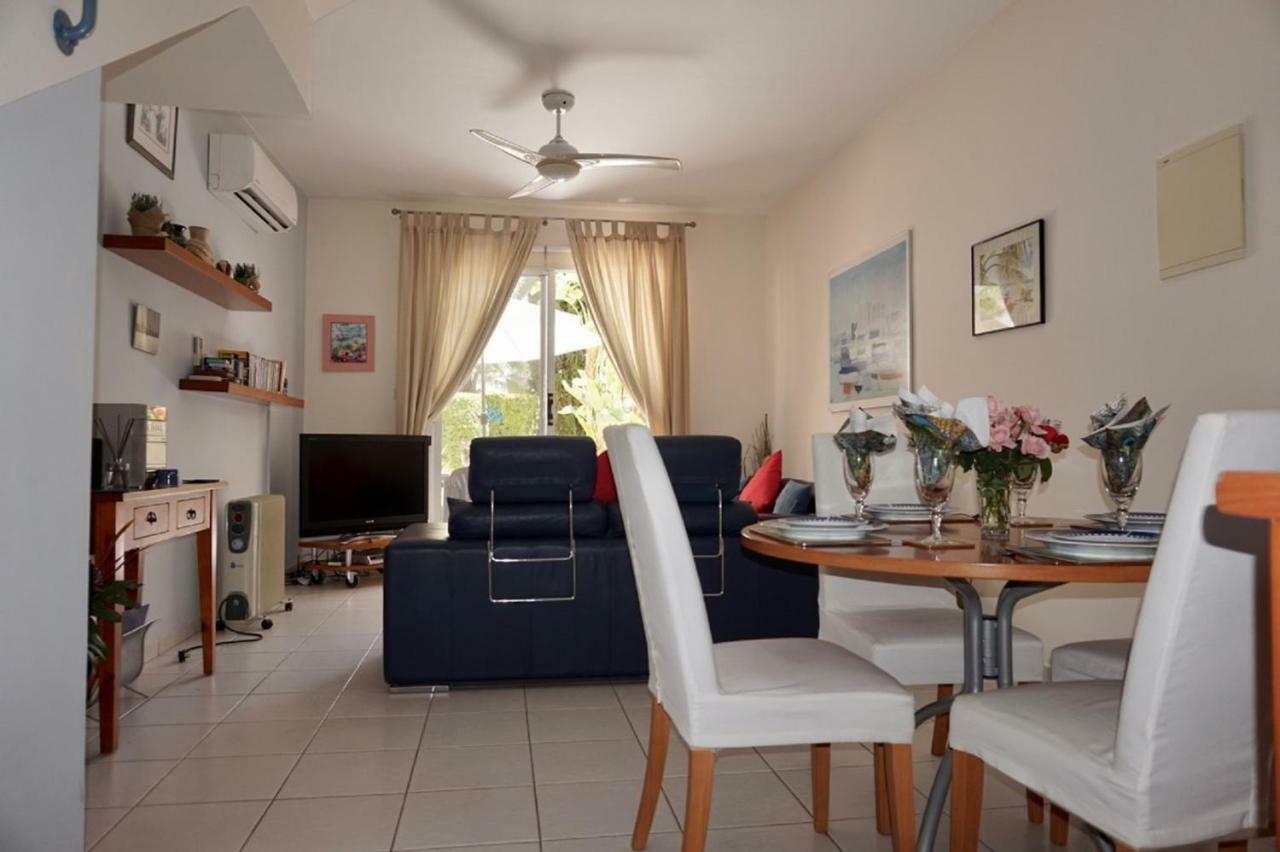 Aurora Townhouse - Complimentary Paphos Airport Transport Villa ภายนอก รูปภาพ